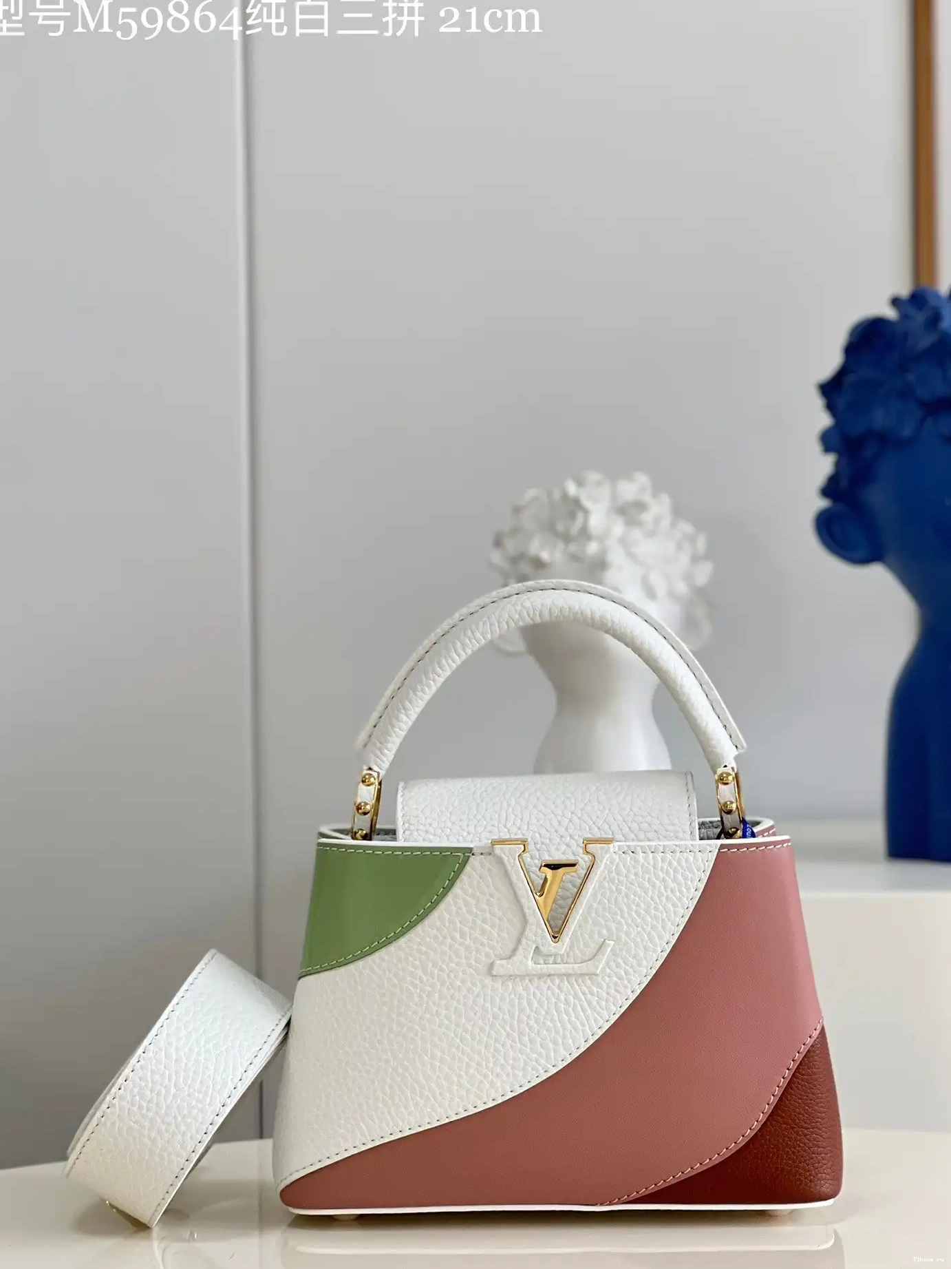 CAPUCINES VUITTON MINI LOUIS 0526